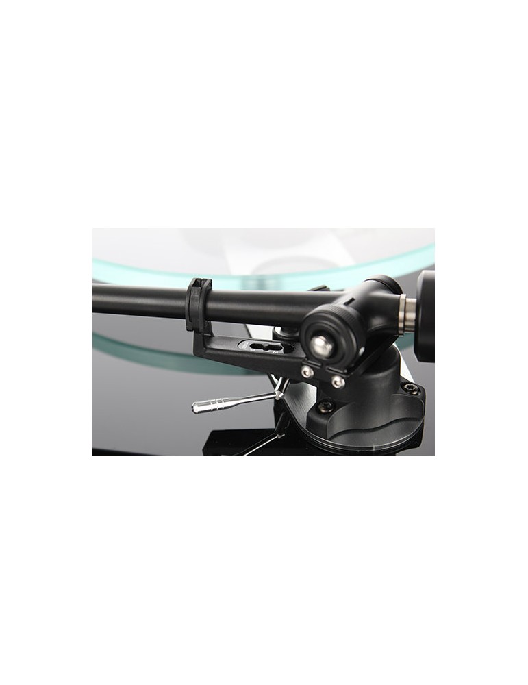 REGA  PLANAR 3 RED