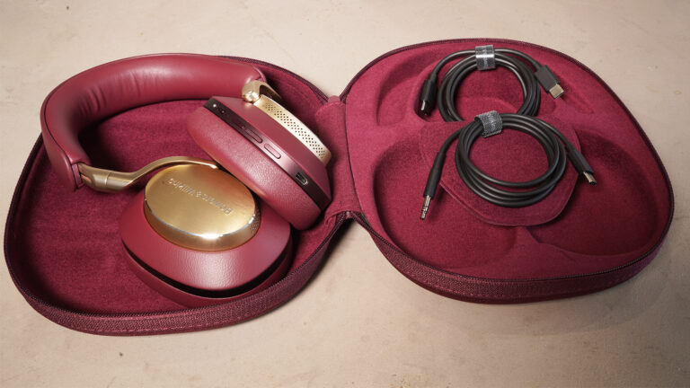 Bowers & Wilkins PX8 rosso Royal Burgondy B&W