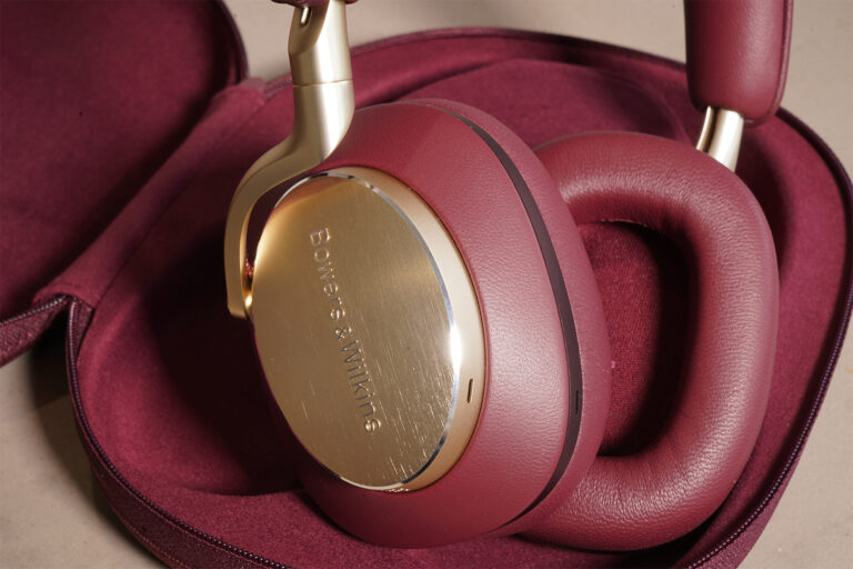 Bowers & Wilkins PX8 rosso Royal Burgondy B&W